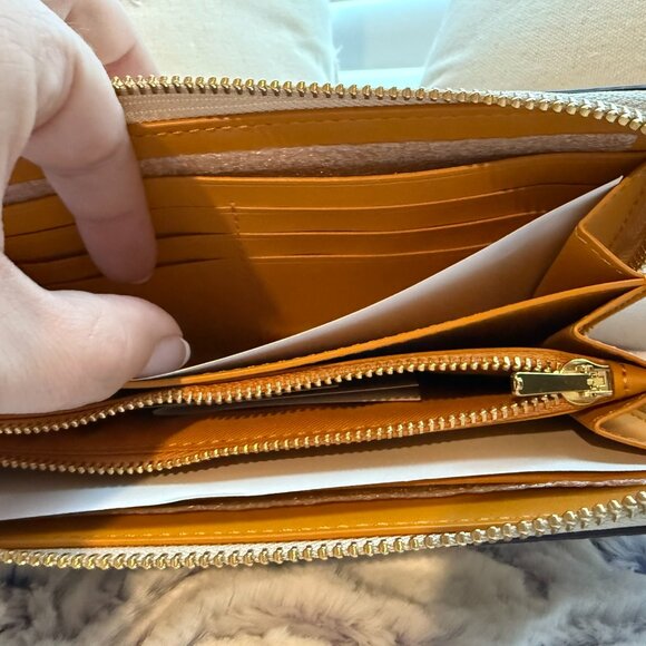 NWT COACH x Peanuts & Friends Zip Around Wallet/Wristlet - Picture 4 of 8